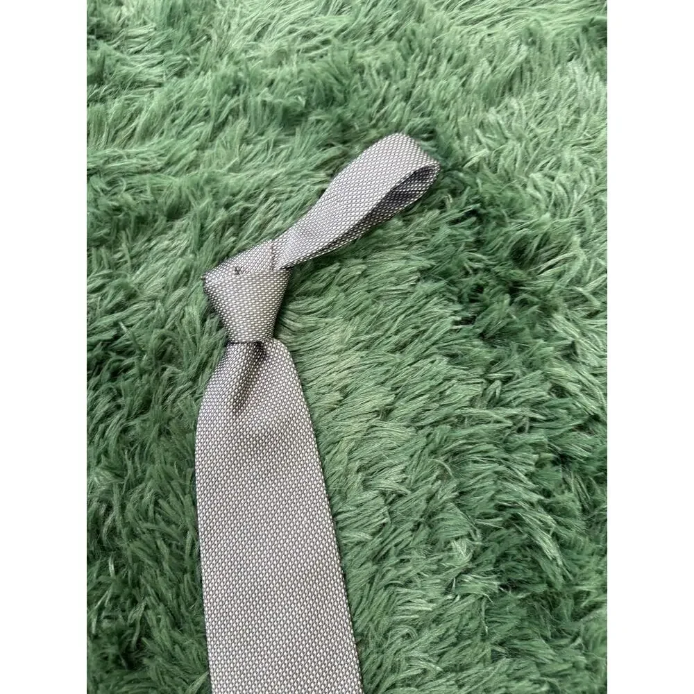 Brooks Brothers Makers All Silk Gray Blue Geometric Pattern Necktie Made in USA